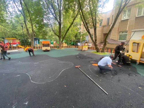 Прочное и безопасное покрытие для входной группы с антискользящими характеристиками